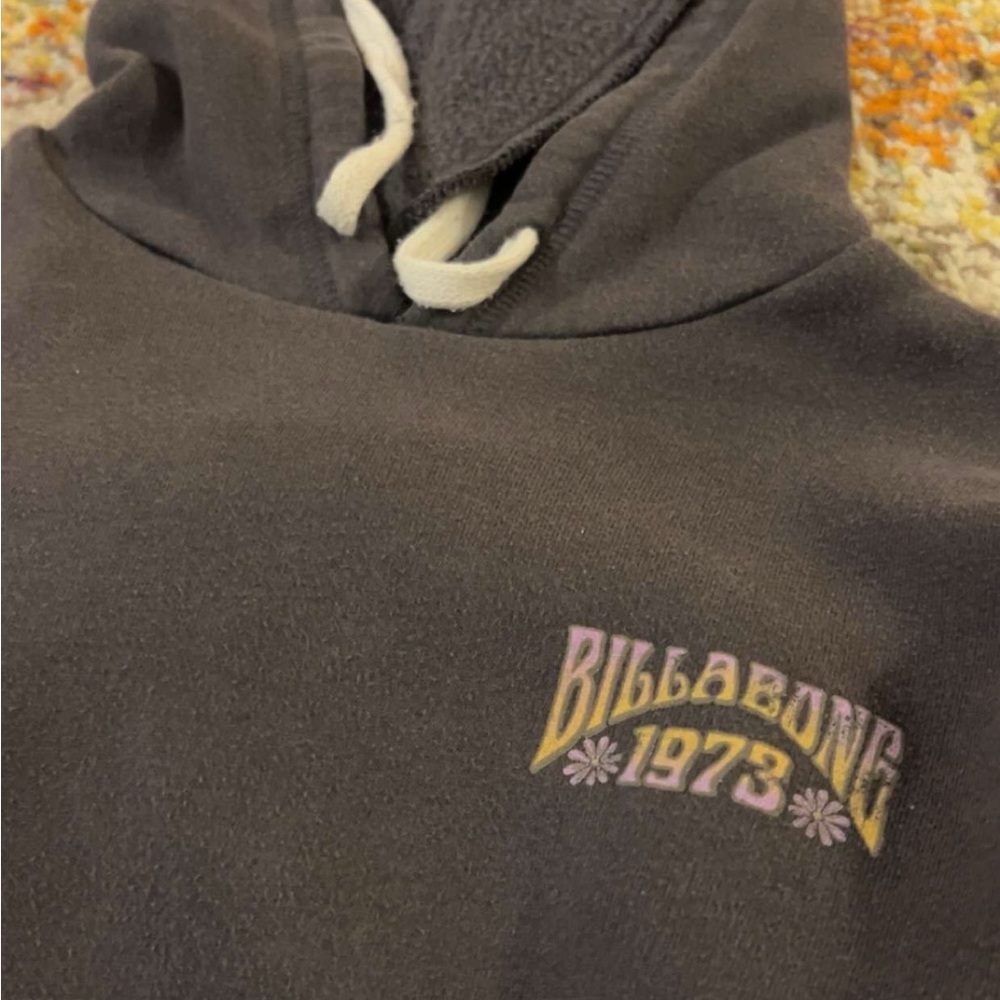 Billabong Gray Hoodie with Mountain Design